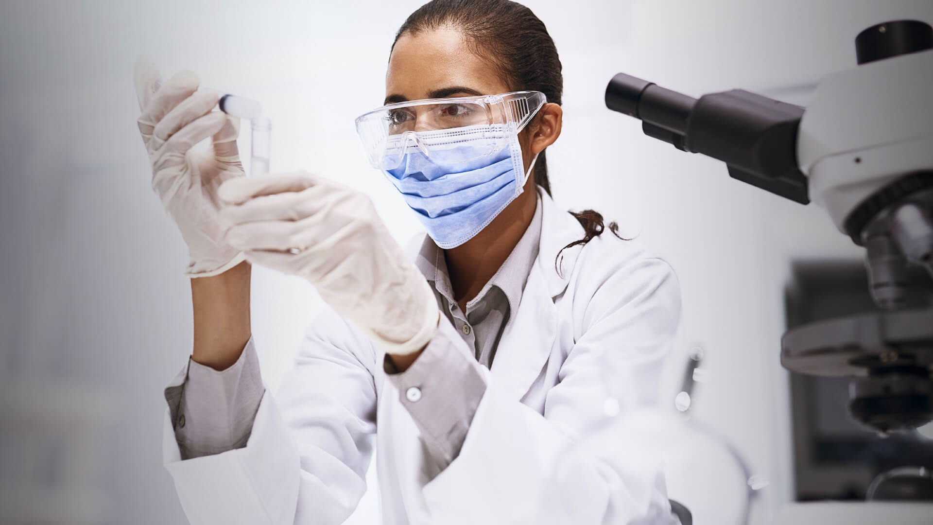 Scientist in medical research facility.