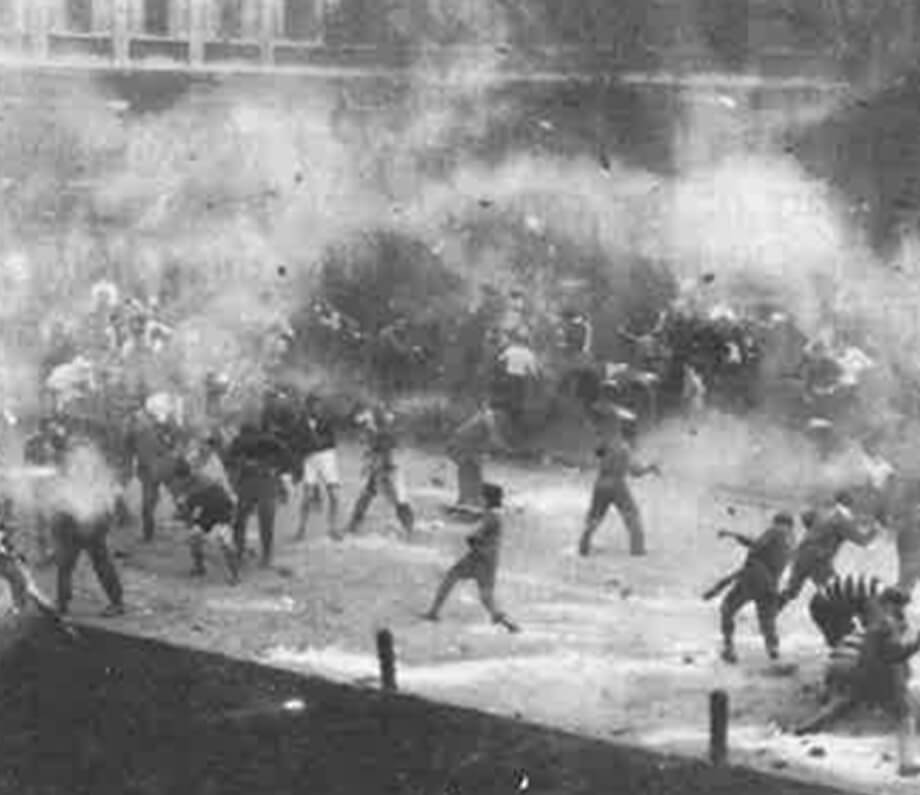 King’s students march up to Gower Street to retrieve him from UCL, wielding rotten fruit.